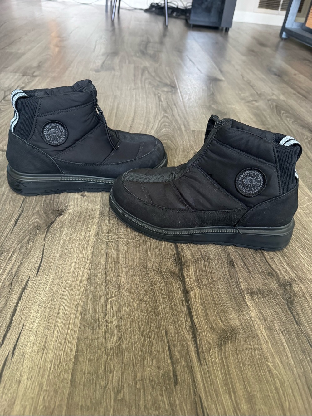 Canada Goose Cypress Puffer Boots - Picture 12 of 12